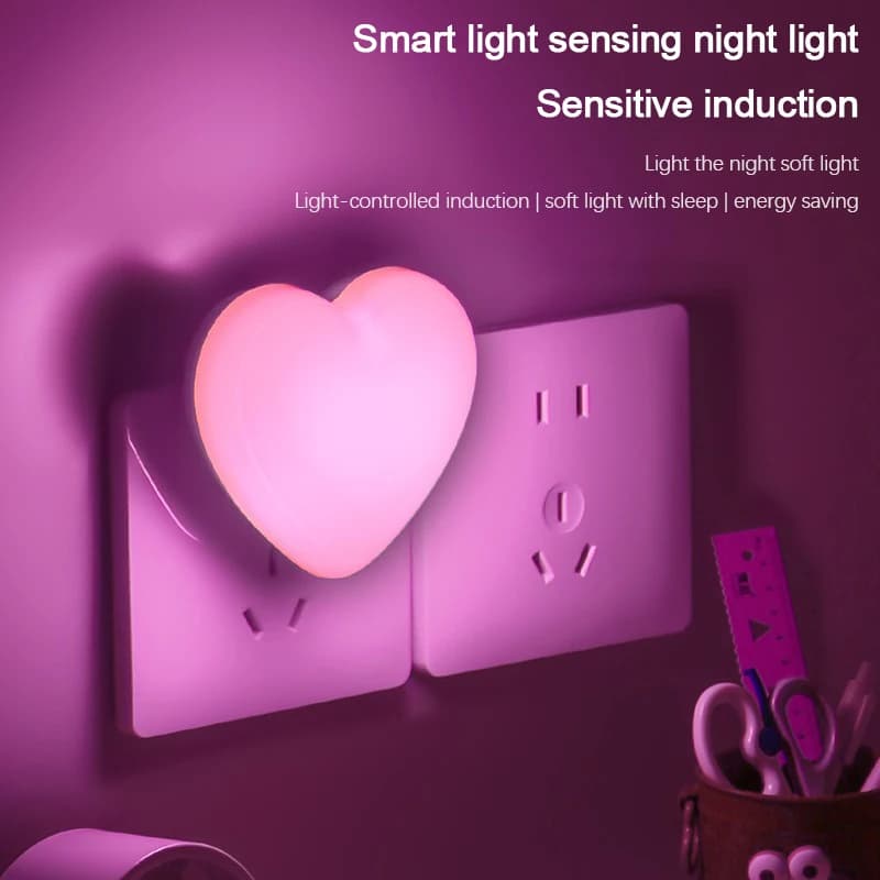 מנורת לילה LED עם חיישן בקרה